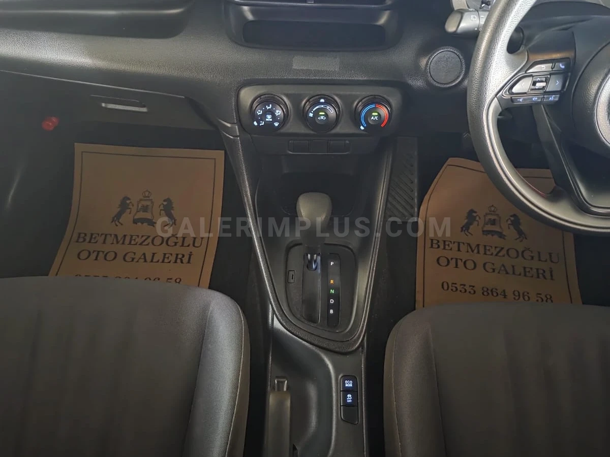 2021 Toyota Yaris 1.5 Kıbrıs | KKTC İkinci El Satılık Araba - Thumbnail 5