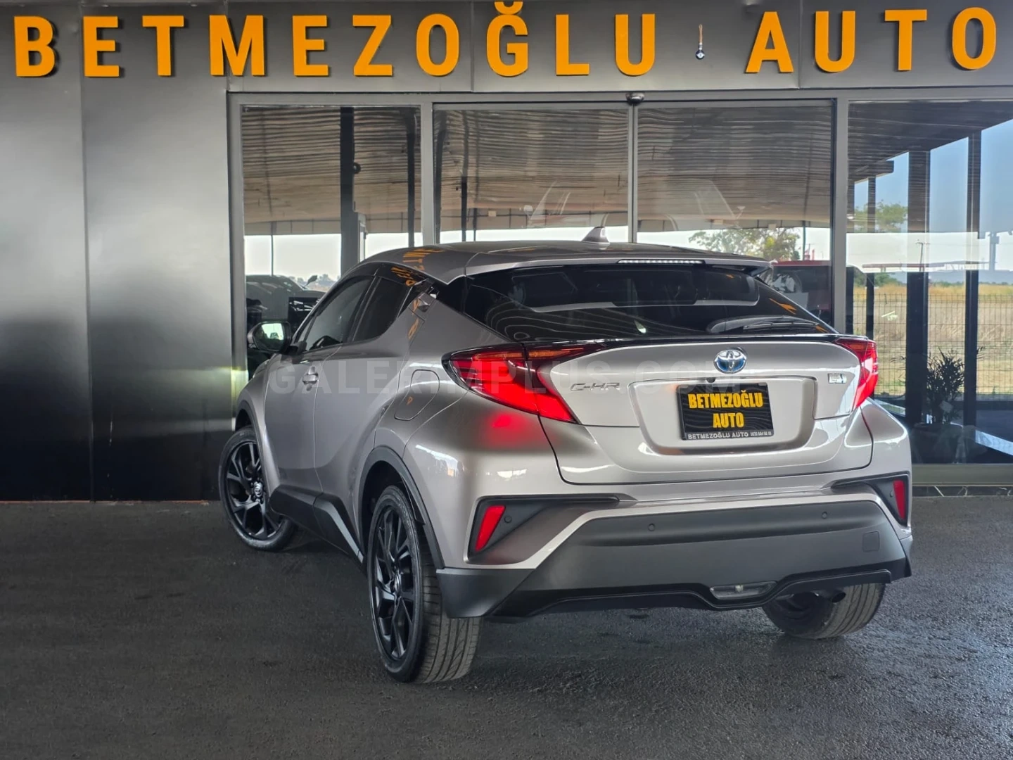 2022 Toyota C-HR 1.8 Hybrid Kıbrıs | KKTC İkinci El Satılık Araba - Thumbnail 3