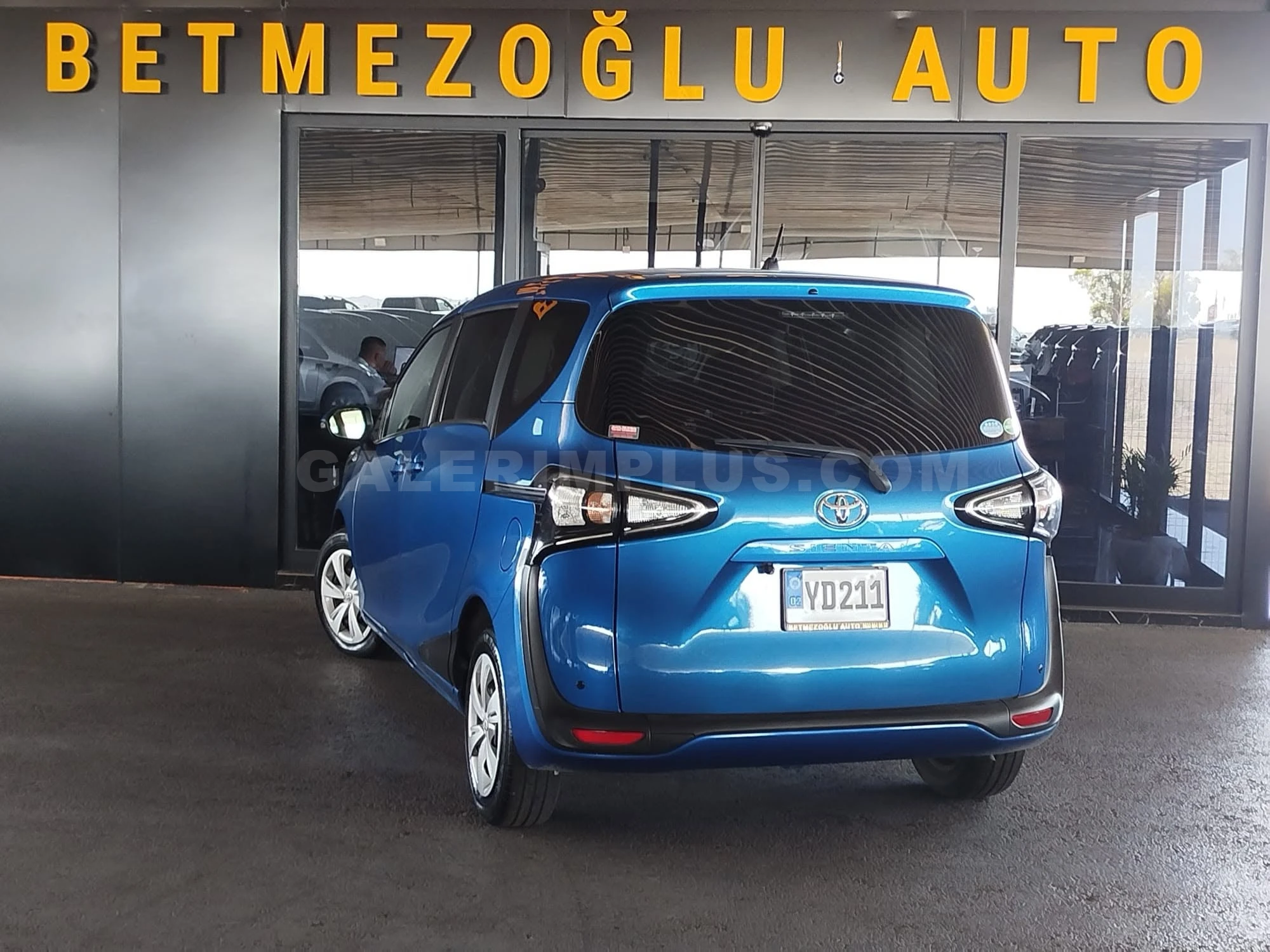 2019 Toyota Sienta 1.5 i Kıbrıs | KKTC İkinci El Satılık Araba - Thumbnail 3