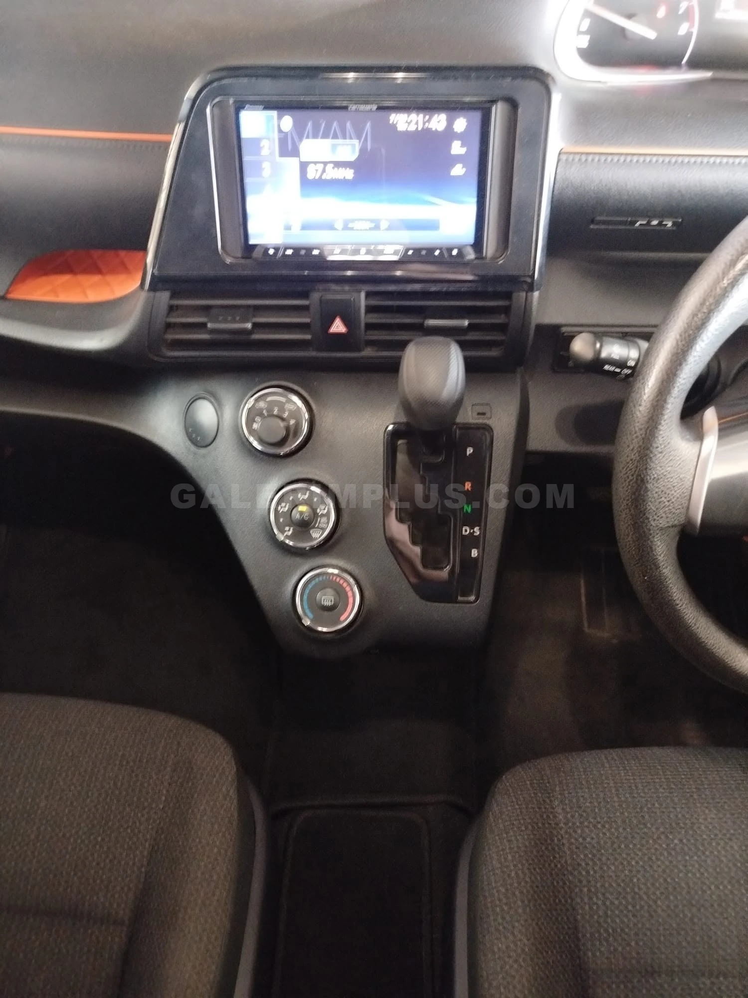 2019 Toyota Sienta 1.5 i Kıbrıs | KKTC İkinci El Satılık Araba - Thumbnail 7
