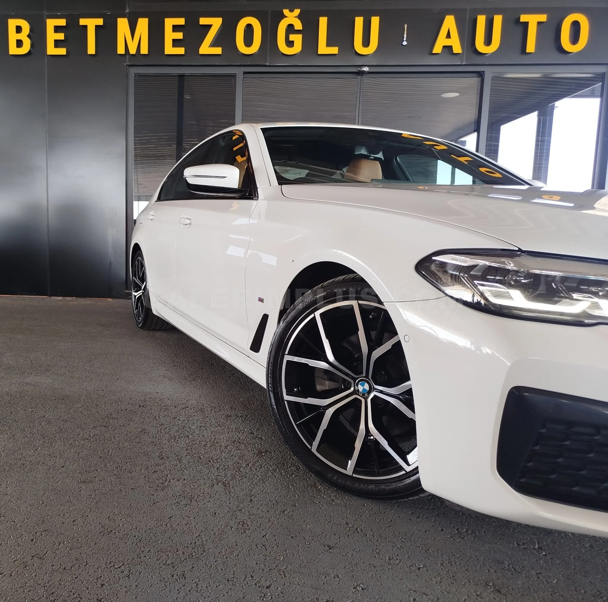 2021 BMW 5 Serisi 520i Kıbrıs | KKTC İkinci El Satılık Araba - Thumbnail 2