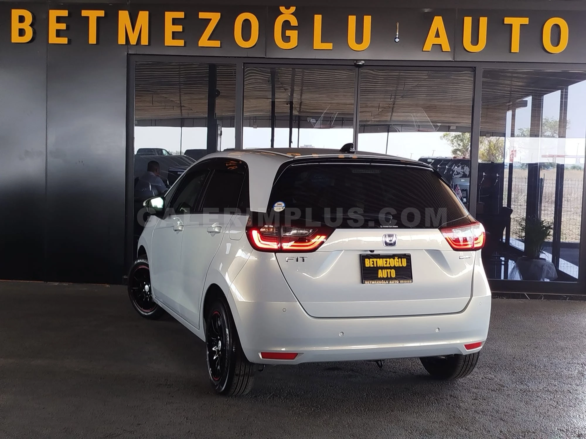 2023 Honda Fit 1.5 Hybrid Kıbrıs | KKTC İkinci El Satılık Araba - Thumbnail 3