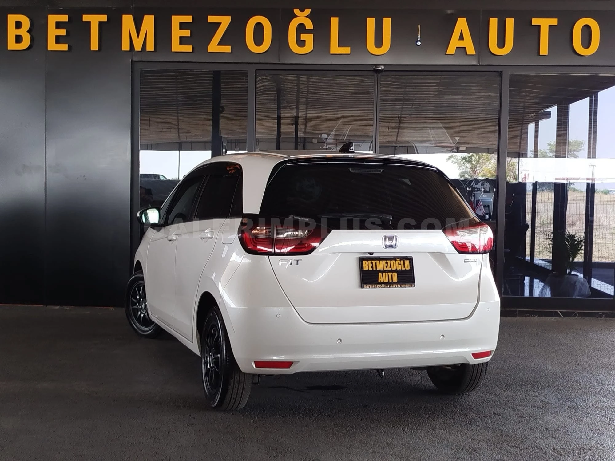 2022 Honda Fit 1.5 Hybrid Kıbrıs | KKTC İkinci El Satılık Araba - Thumbnail 3