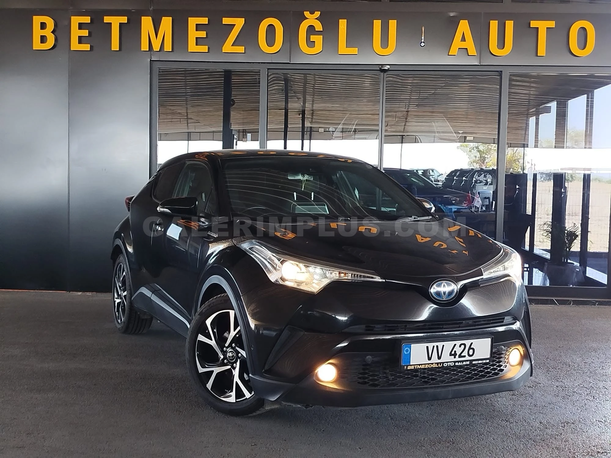 2019 Toyota C-HR 1.8 Hybrid Kıbrıs | KKTC İkinci El Satılık Araba - Thumbnail 2