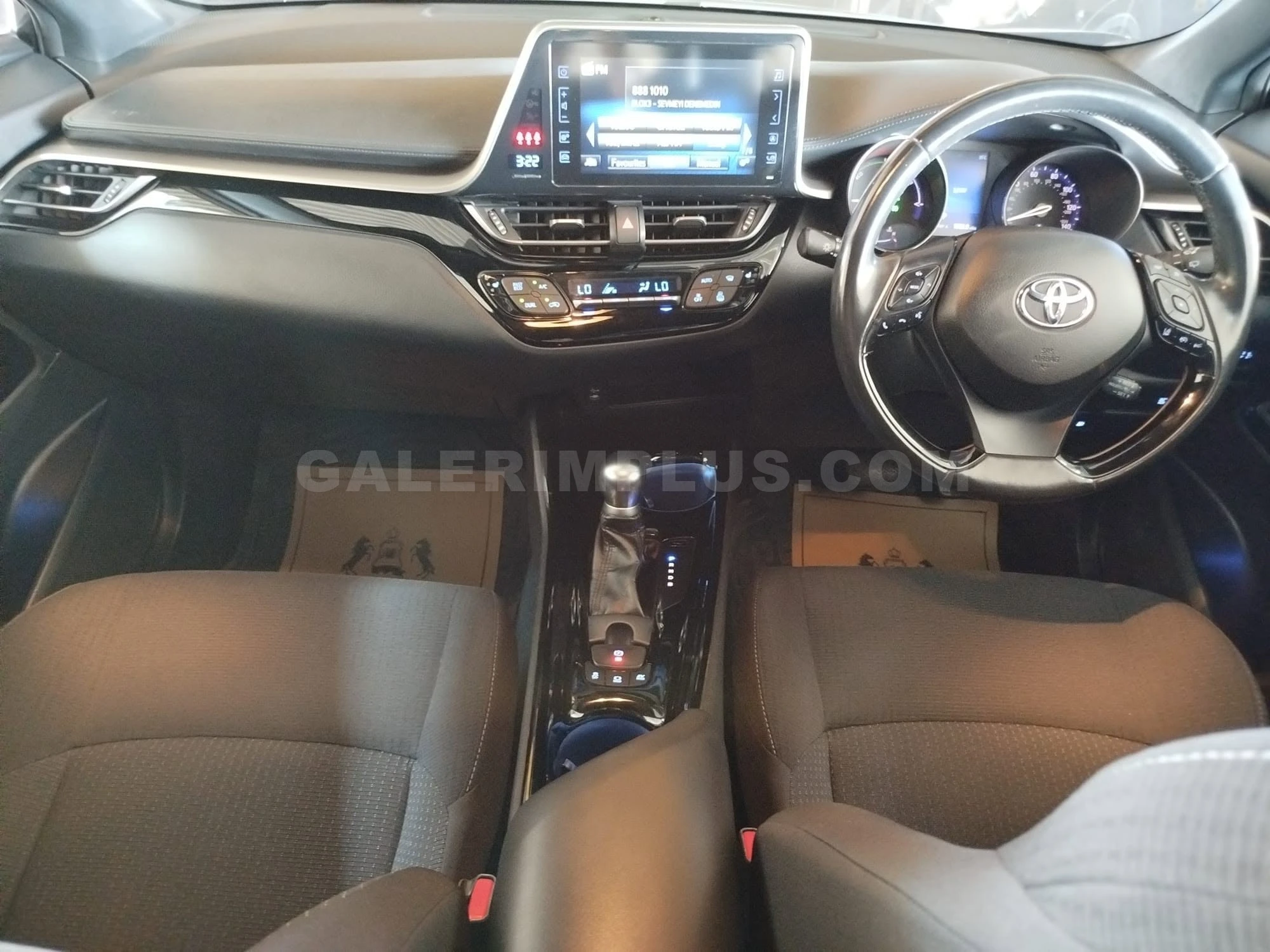 2019 Toyota C-HR 1.8 Hybrid Kıbrıs | KKTC İkinci El Satılık Araba - Thumbnail 8