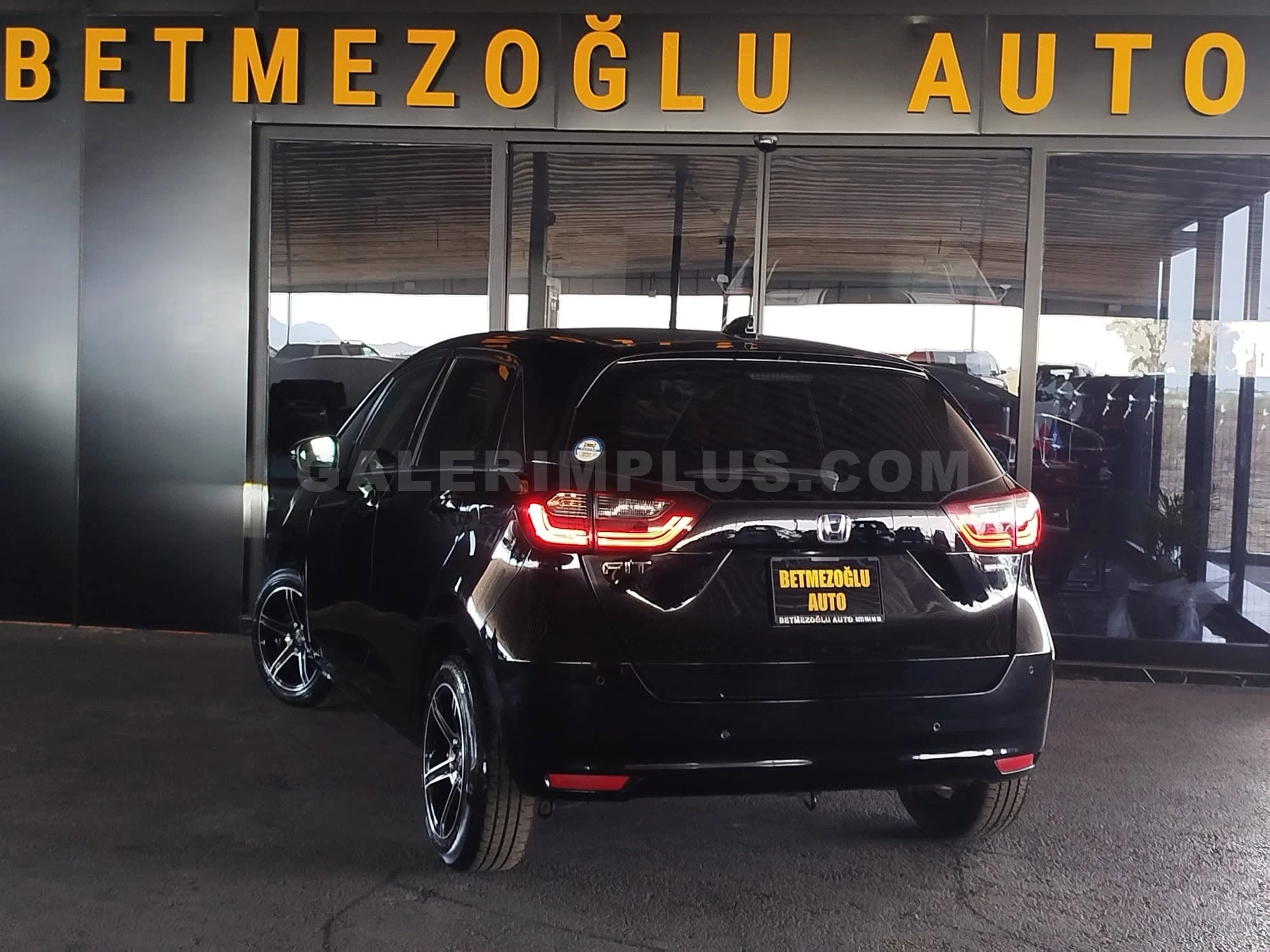 2022 Honda Fit 1.5 Hybrid Kıbrıs | KKTC İkinci El Satılık Araba - Thumbnail 3