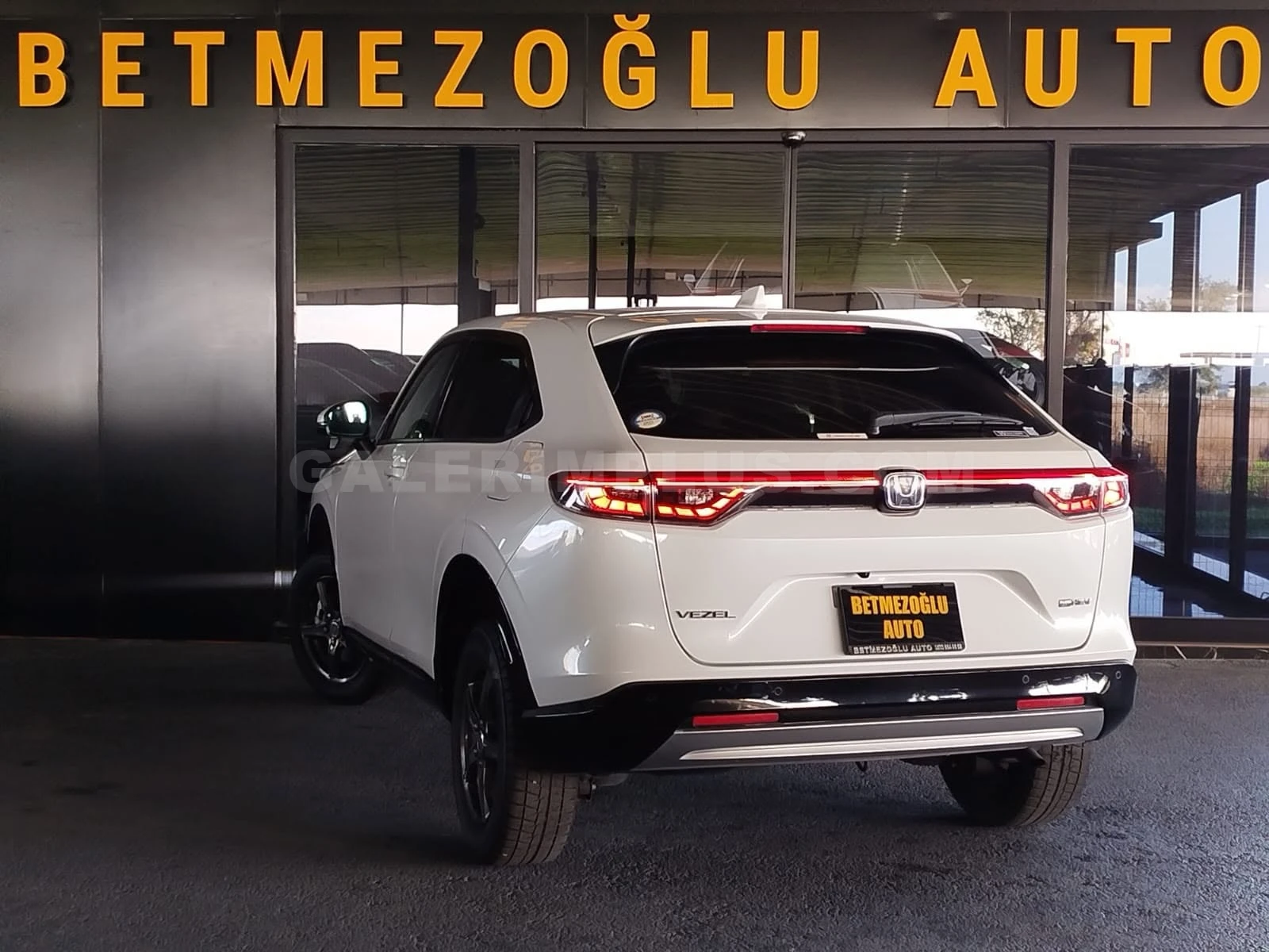 2022 Honda Vezel 1.5 i-VTEC Hybrid Kıbrıs | KKTC İkinci El Satılık Araba - Thumbnail 3