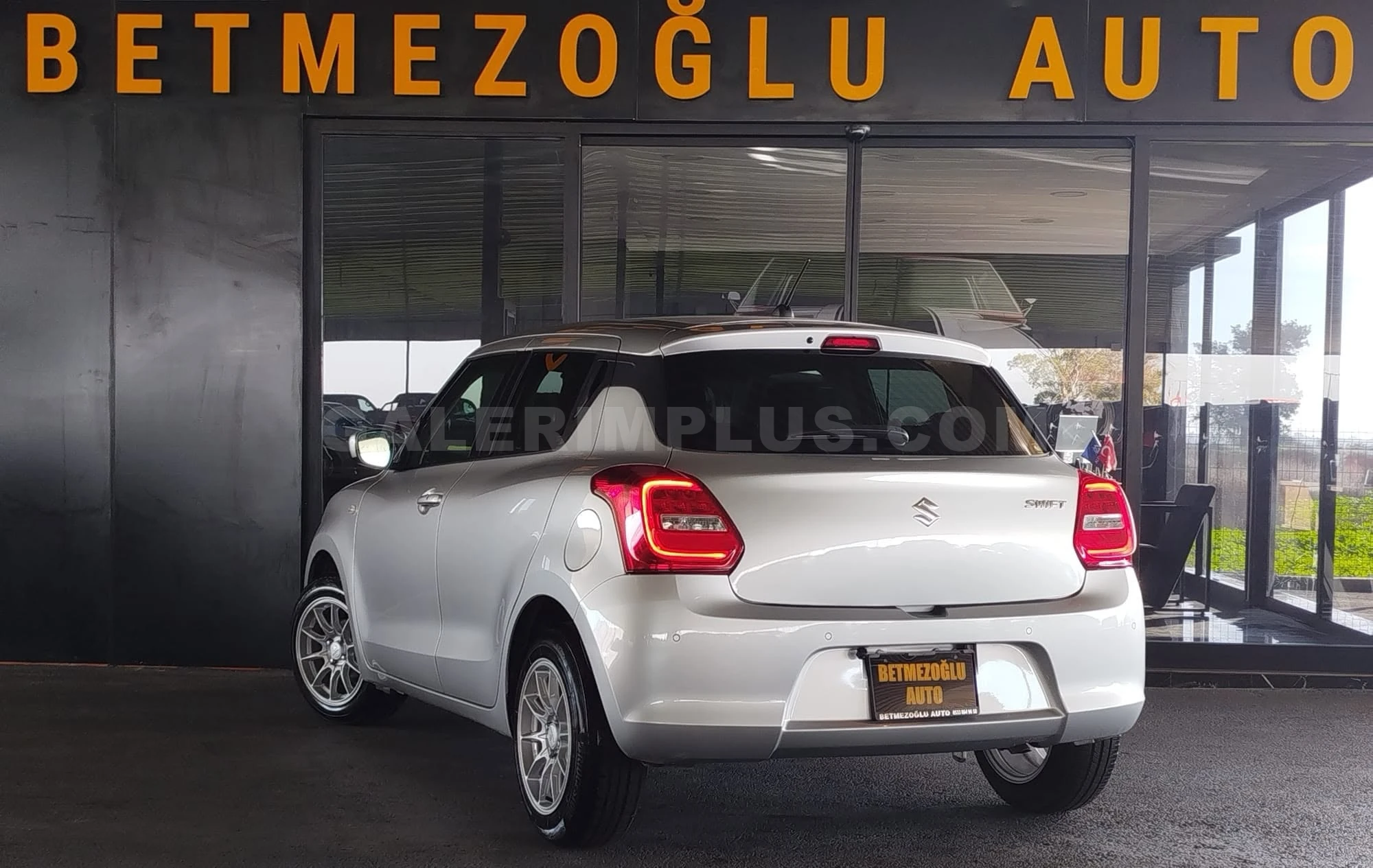 2022 Suzuki Swift 1.2 Kıbrıs | KKTC İkinci El Satılık Araba - Thumbnail 3