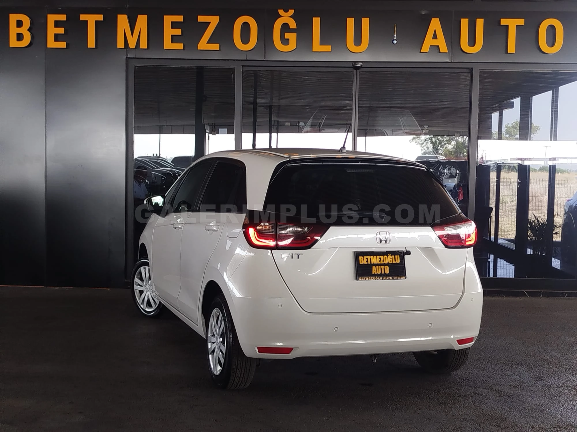 2024 Honda Fit 1.3 Kıbrıs | KKTC İkinci El Satılık Araba - Thumbnail 3