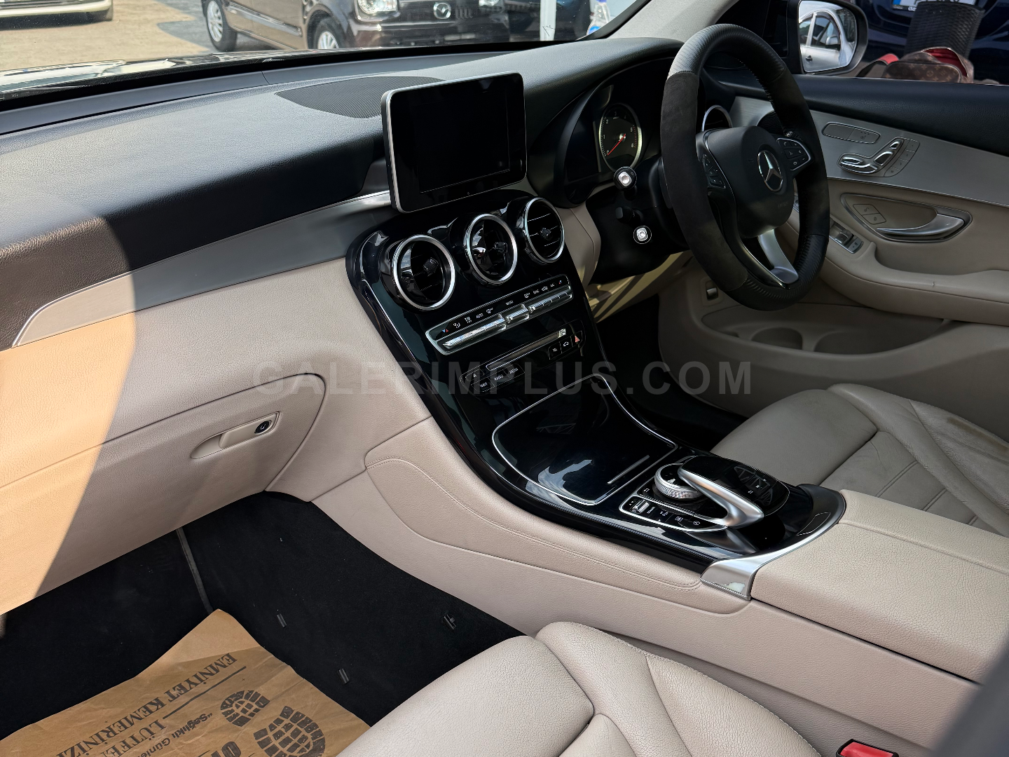 2016 Mercedes-Benz GLC 250 Exclusive Kıbrıs | KKTC İkinci El Satılık Araba - Thumbnail 2