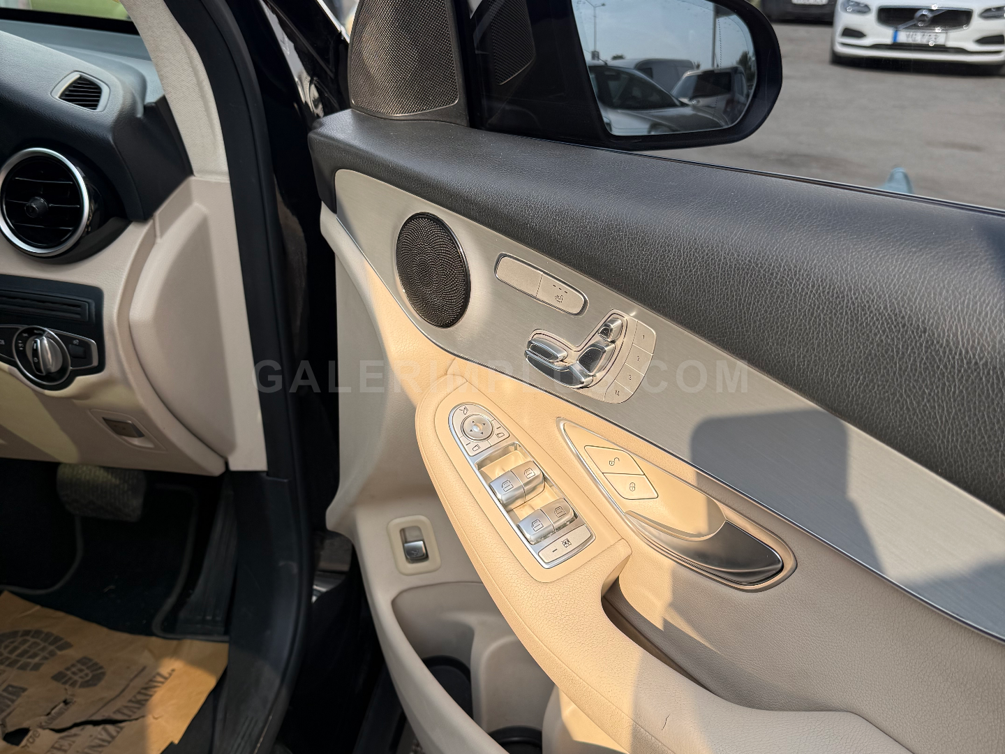2016 Mercedes-Benz GLC 250 Exclusive Kıbrıs | KKTC İkinci El Satılık Araba - Thumbnail 3