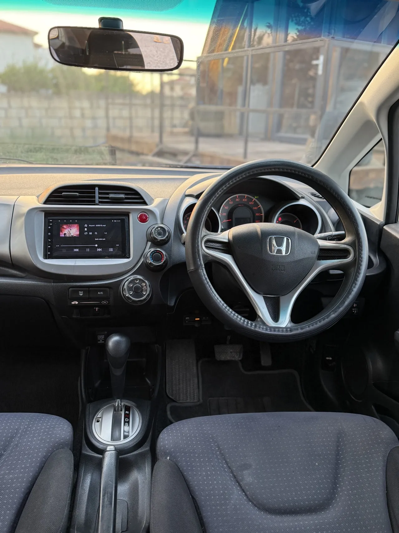 2010 Honda Fit 1.3 Automatic Kıbrıs | KKTC İkinci El Satılık Araba - Thumbnail 4