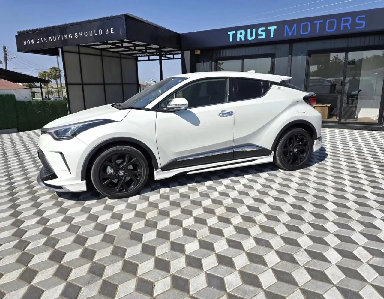 2021 Toyota C-HR 1.8 Hybrid Kıbrıs | KKTC İkinci El Satılık Araba - Thumbnail 4