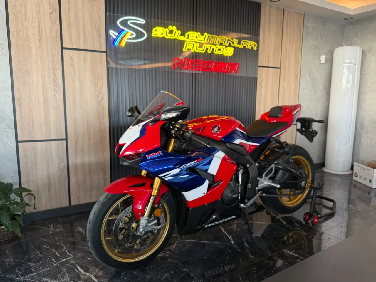 2023 Honda CBR 1000 RR-R Fireblade SP Kıbrıs | KKTC İkinci El Satılık Araba - Fotoğraf 1