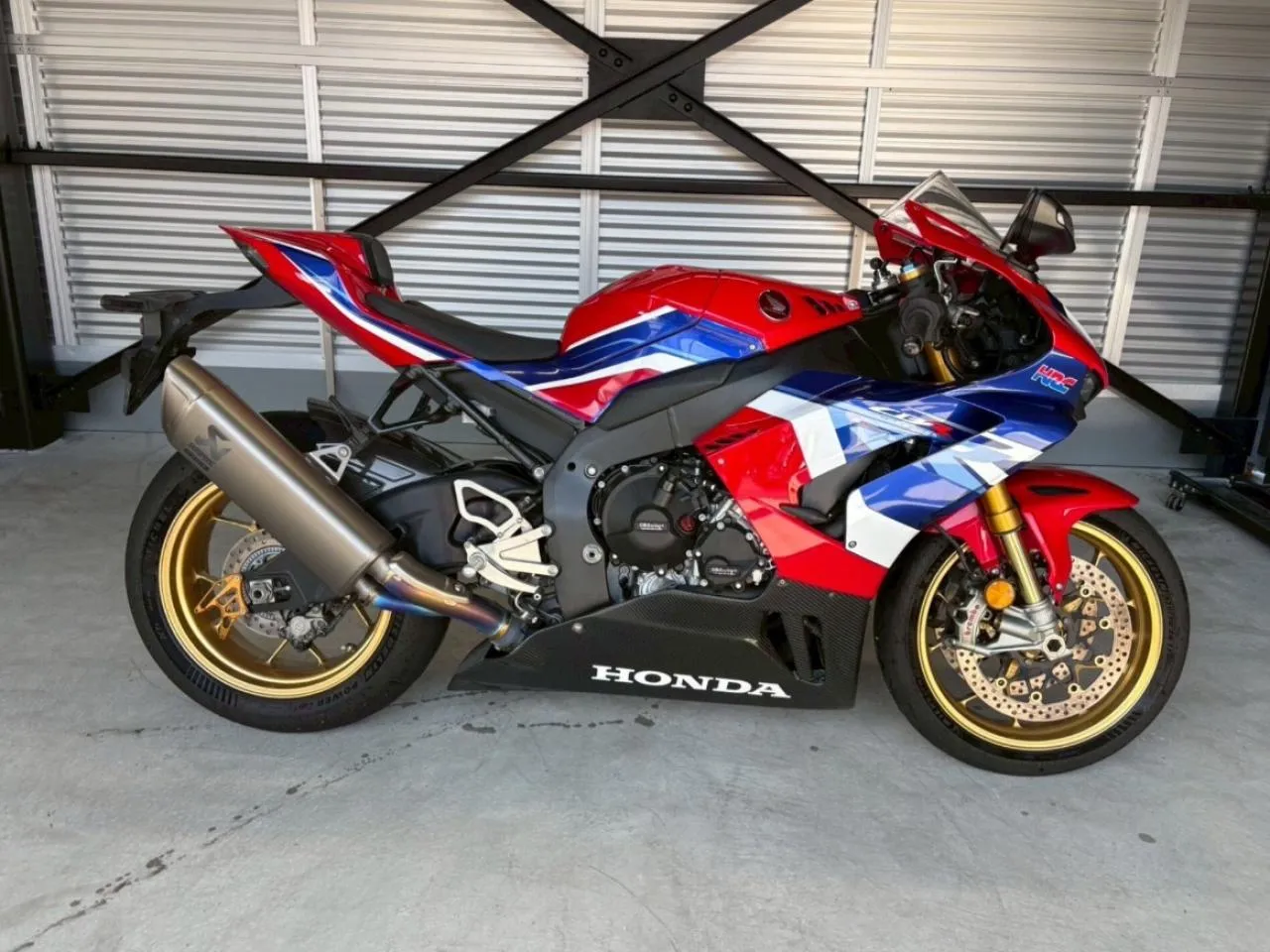 2023 Honda CBR 1000 RR-R Fireblade SP  Kıbrıs | KKTC İkinci El Satılık Araba - Thumbnail 5