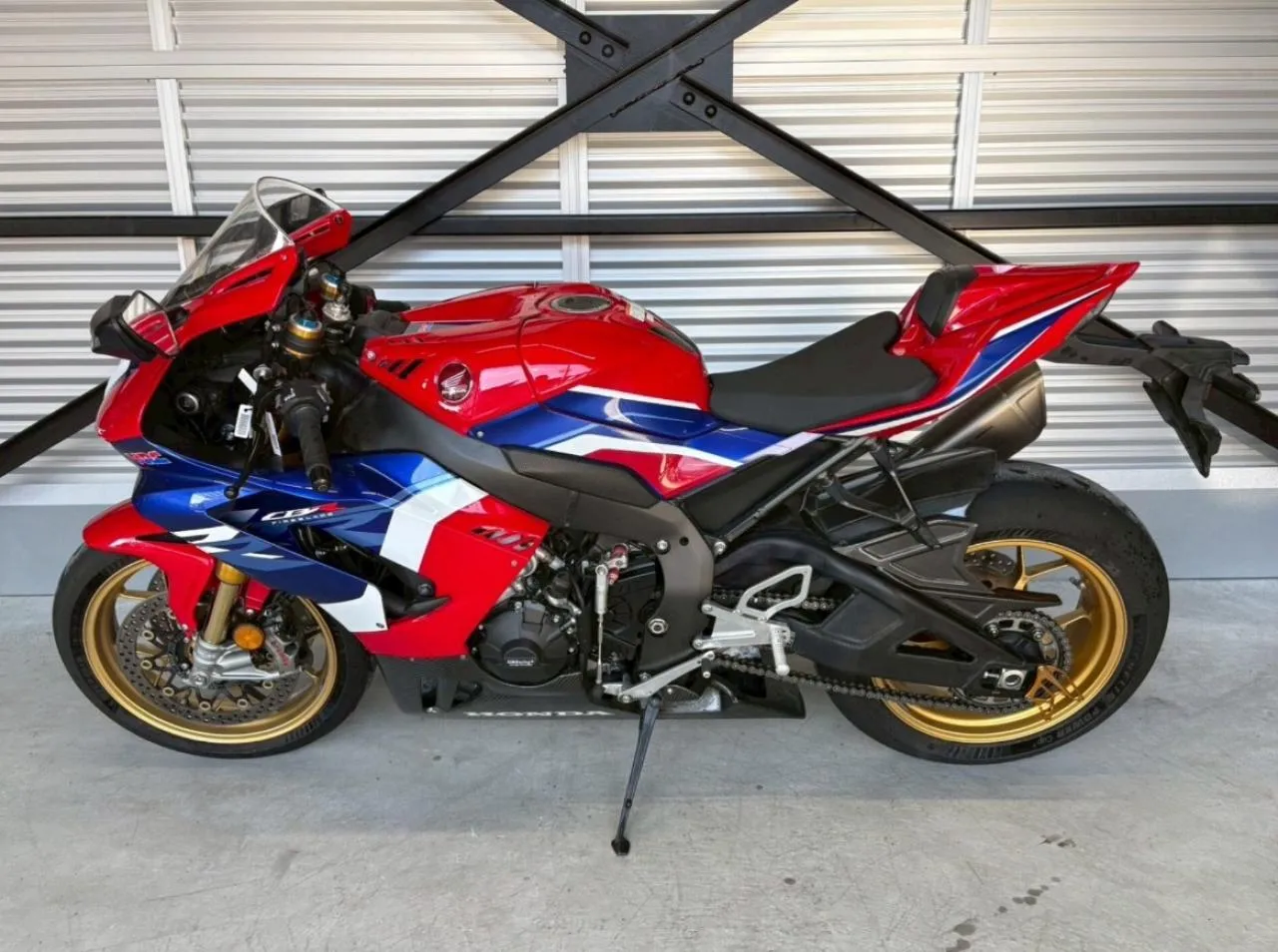 2023 Honda CBR 1000 RR-R Fireblade SP  Kıbrıs | KKTC İkinci El Satılık Araba - Thumbnail 6