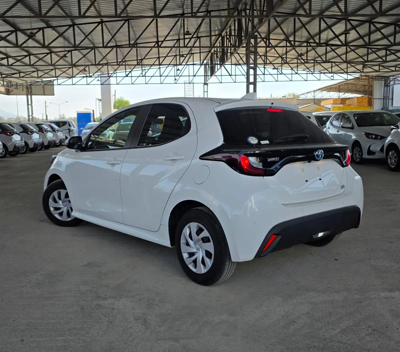 2022 Toyota Yaris 1.5 Hybrid Kıbrıs | KKTC İkinci El Satılık Araba - Thumbnail 3