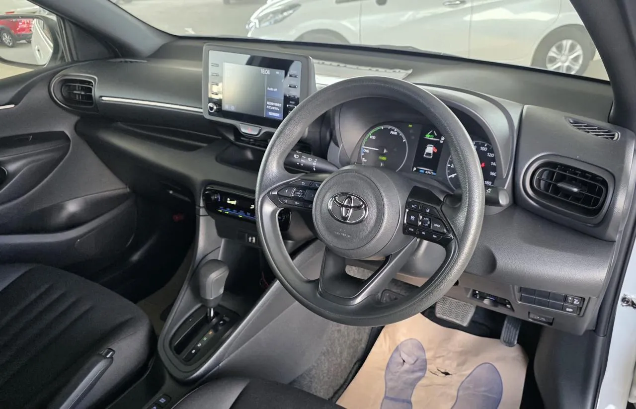 2022 Toyota Yaris 1.5 Hybrid Kıbrıs | KKTC İkinci El Satılık Araba - Thumbnail 5
