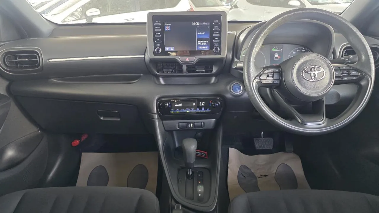 2022 Toyota Yaris 1.5 Hybrid Kıbrıs | KKTC İkinci El Satılık Araba - Thumbnail 6