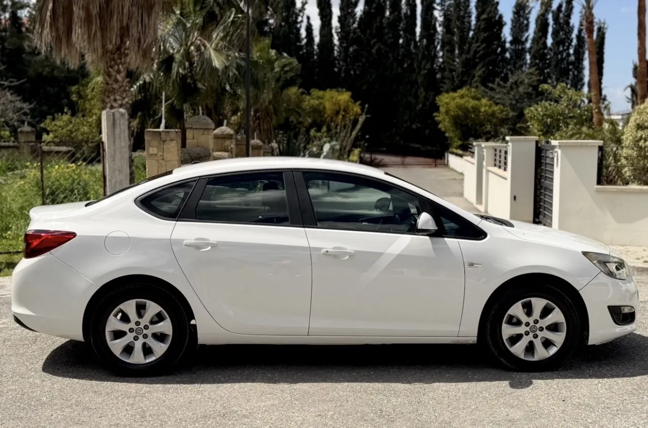2017 Opel Astra 1.4 T Kıbrıs | KKTC İkinci El Satılık Araba - Thumbnail 4