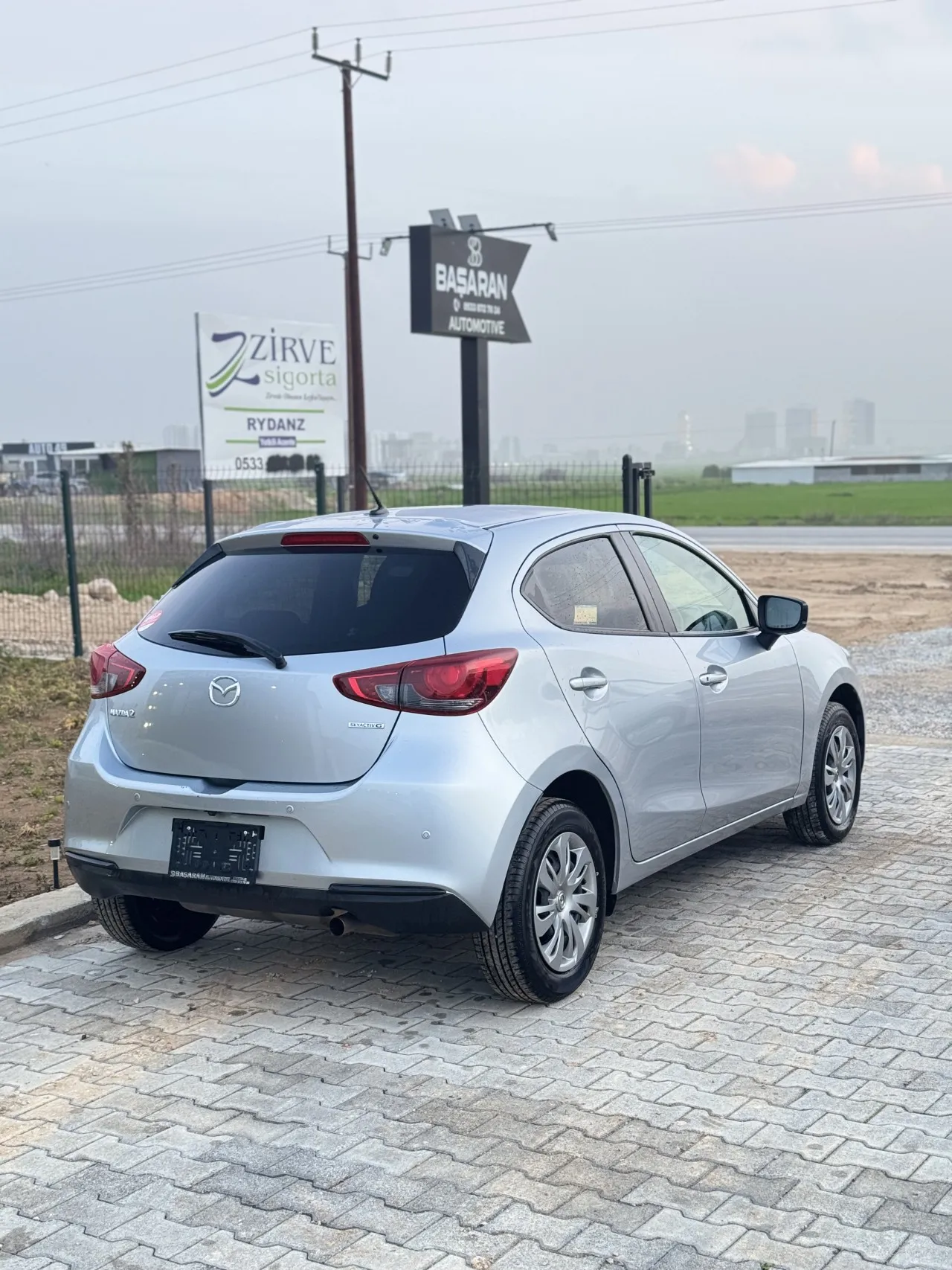 2021 Mazda 2 1.5 Kıbrıs | KKTC İkinci El Satılık Araba - Thumbnail 3