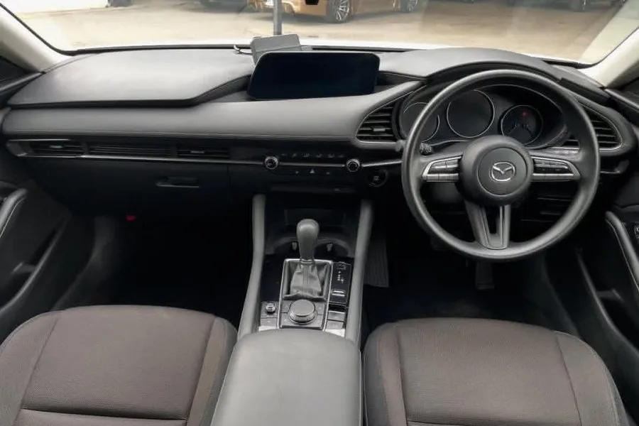 2020 Mazda 3 1.5 SkyActive-G Kıbrıs | KKTC İkinci El Satılık Araba - Thumbnail 5