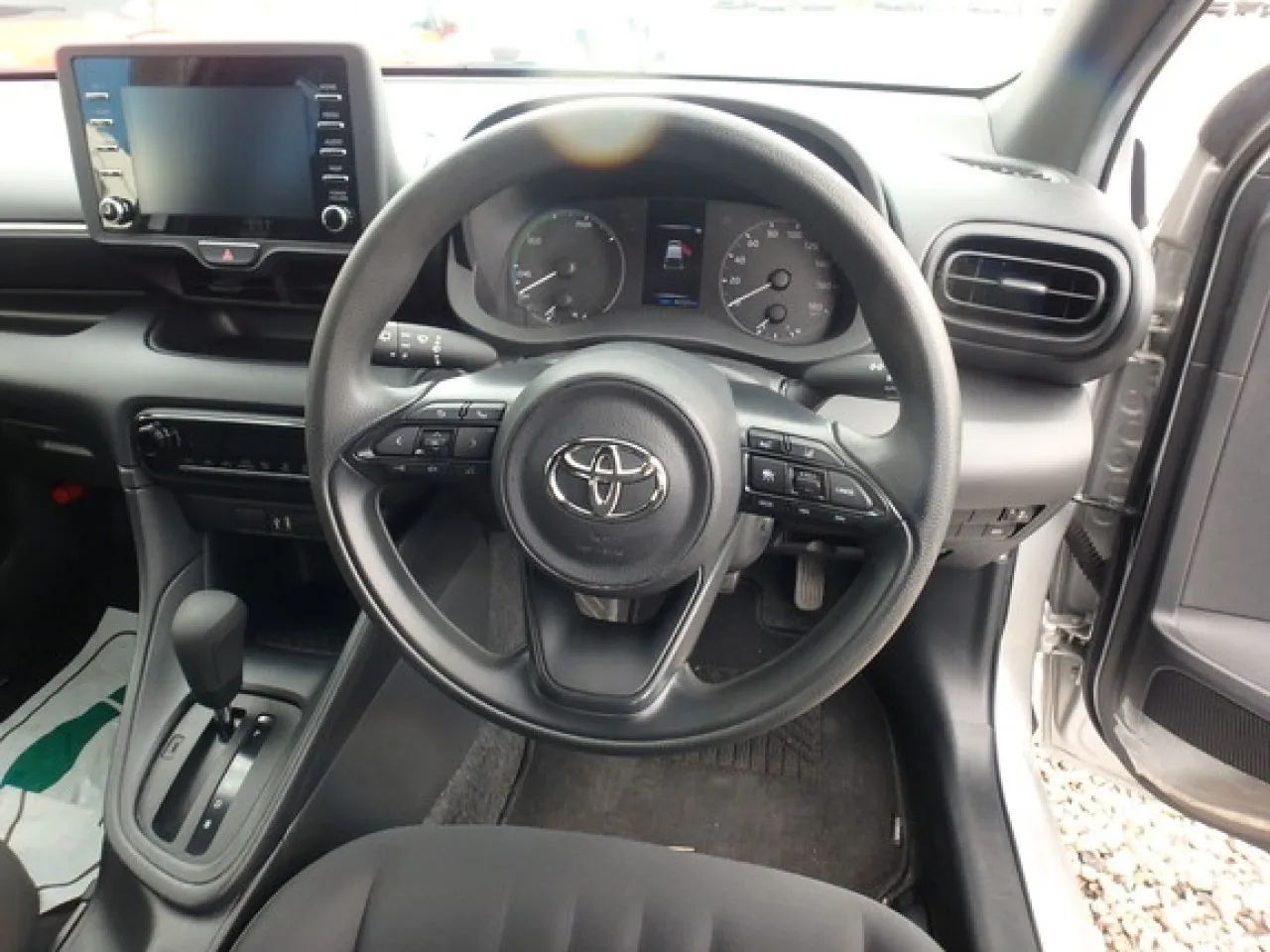 2022 Toyota Yaris 1.5 Hybrid Kıbrıs | KKTC İkinci El Satılık Araba - Thumbnail 5