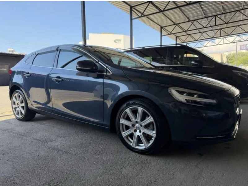 2019 Volvo V40 2.0 D Kıbrıs | KKTC İkinci El Satılık Araba - Fotoğraf 1