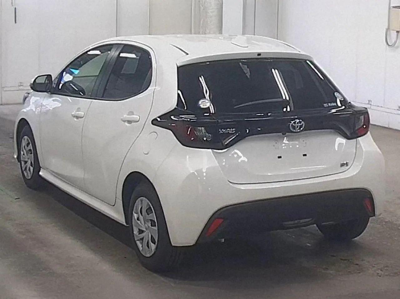2023 Toyota Yaris 1.5 Hybrid Kıbrıs | KKTC İkinci El Satılık Araba - Thumbnail 2