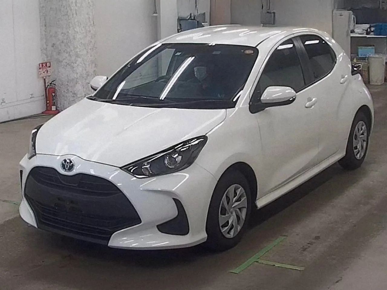 2023 Toyota Yaris 1.5 Hybrid Kıbrıs | KKTC İkinci El Satılık Araba - Thumbnail 3