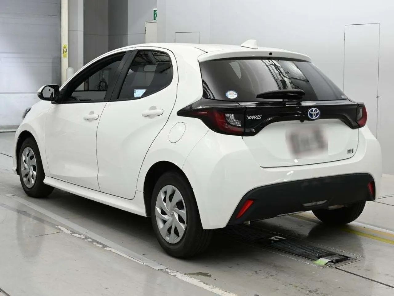 2023 Toyota Yaris 1.5 Hybrid Kıbrıs | KKTC İkinci El Satılık Araba - Thumbnail 4