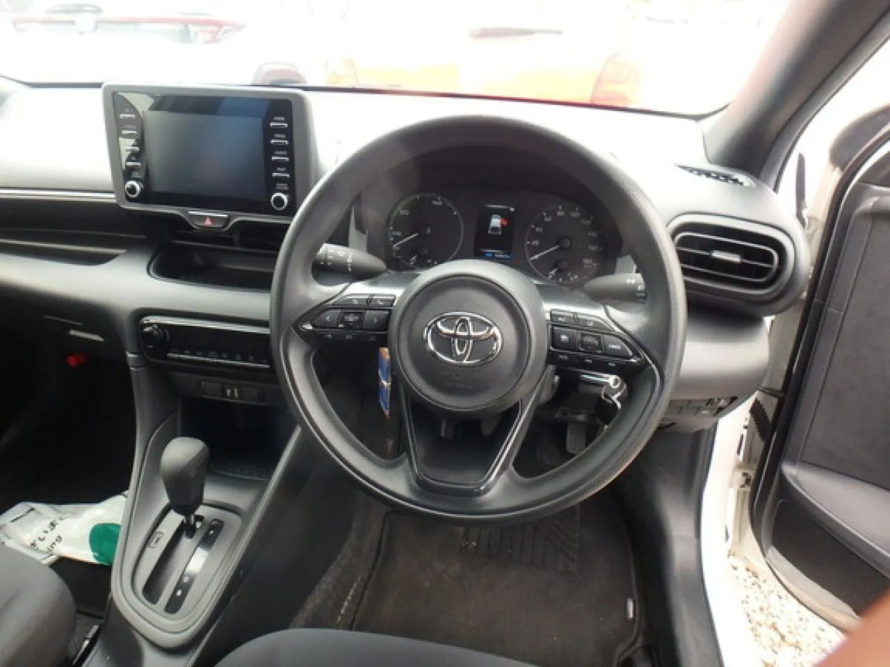 2023 Toyota Yaris 1.5 Hybrid Kıbrıs | KKTC İkinci El Satılık Araba - Thumbnail 5