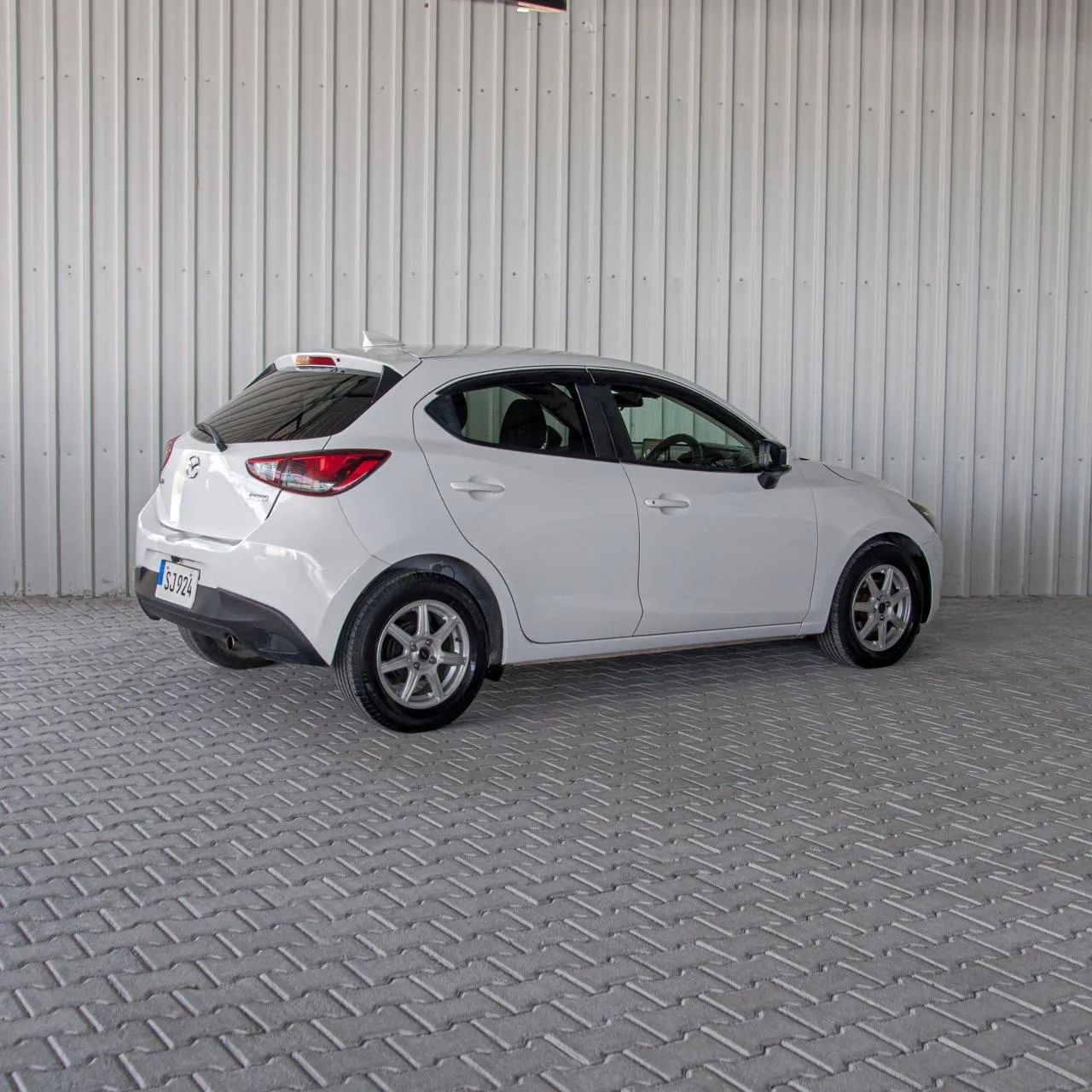 2017 Mazda Demio 1.5 16V Automatic Kıbrıs | KKTC İkinci El Satılık Araba - Thumbnail 2
