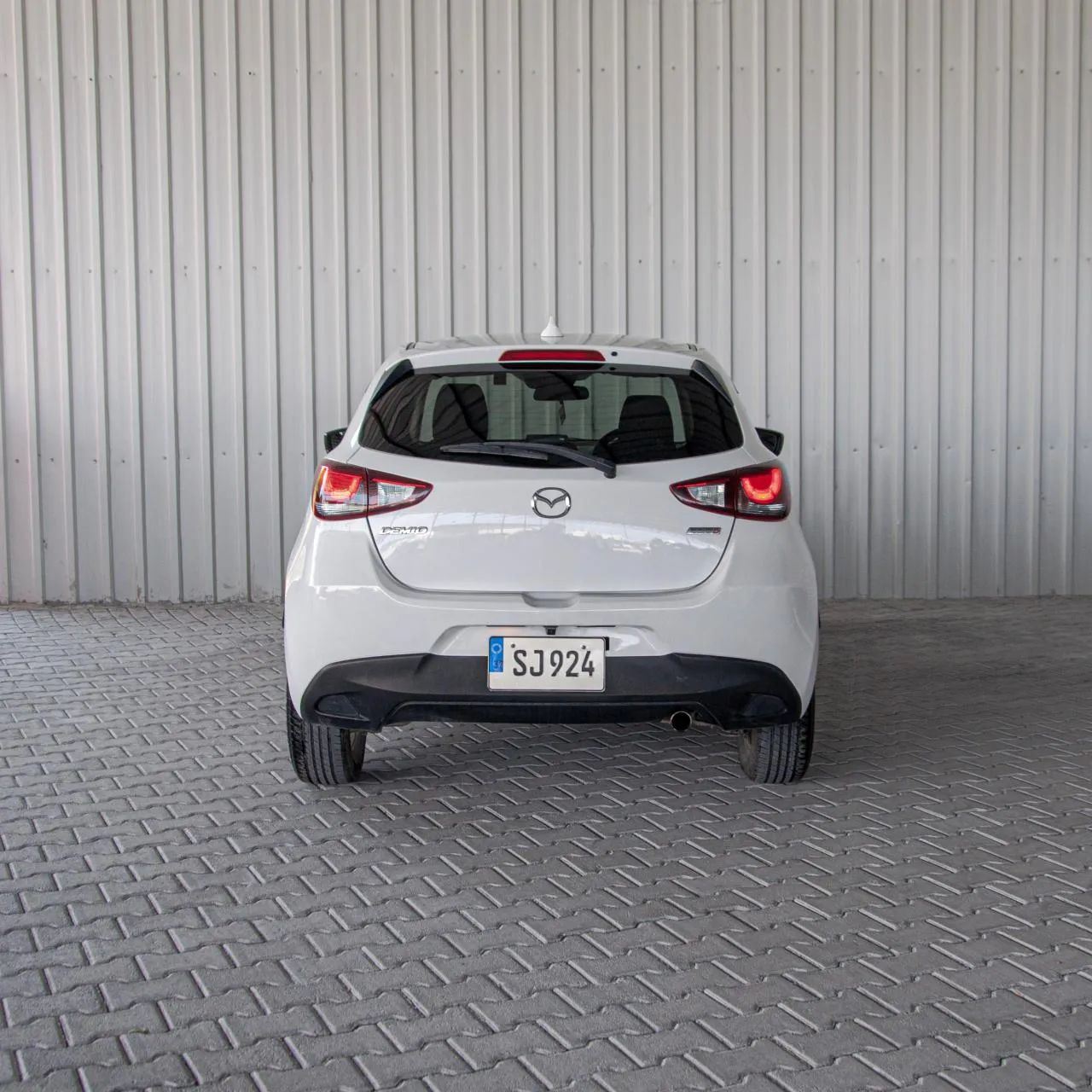 2017 Mazda Demio 1.5 16V Automatic Kıbrıs | KKTC İkinci El Satılık Araba - Thumbnail 4