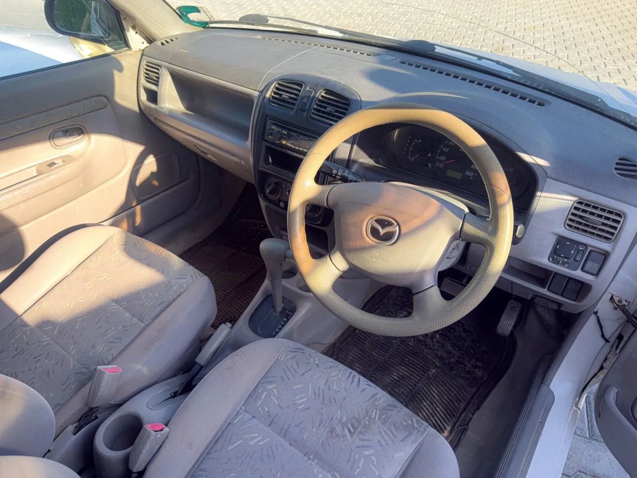 2001 Mazda Demio 1.3i Kıbrıs | KKTC İkinci El Satılık Araba - Thumbnail 3