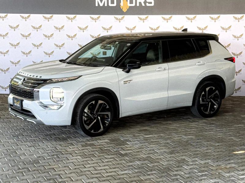 2023 Mitsubishi Outlander 2.4 Kıbrıs | KKTC İkinci El Satılık Araba - Fotoğraf 1