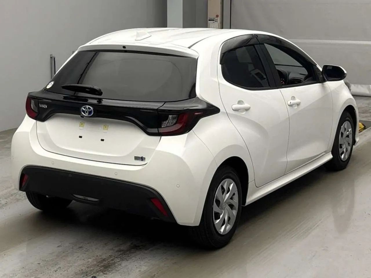 2023 Toyota Yaris 1.5 Hybrid Kıbrıs | KKTC İkinci El Satılık Araba - Thumbnail 2